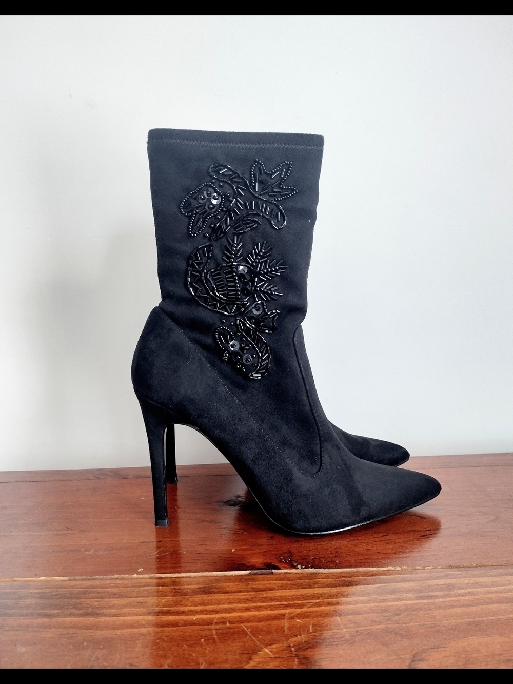 Nina Dorella Women's Black Beaded Stiletto Suede Boots Size 7